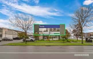 First-Floor Office Opposite Tower Junction