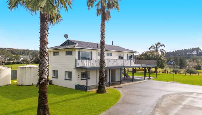 6 Deacon Road, Riverhead