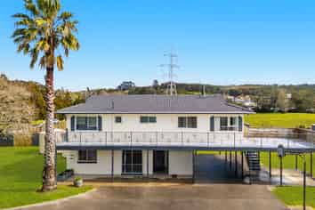 6 Deacon Road, Riverhead