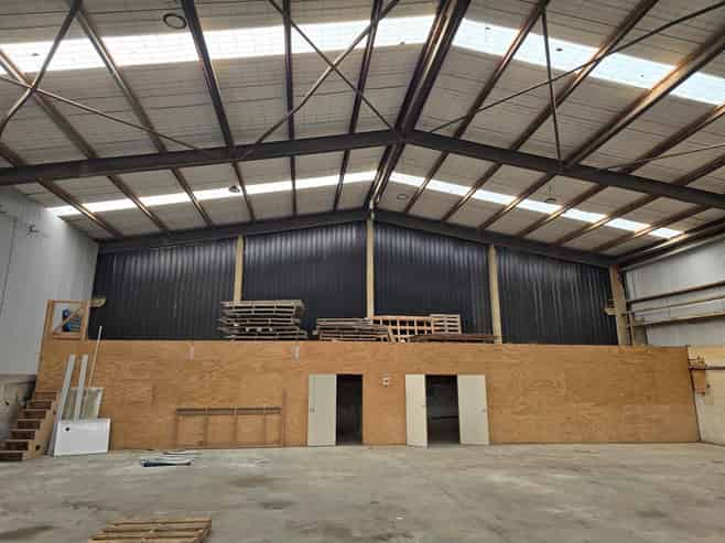 EXCEPTIONAL WAREHOUSE AND YARD OPPORTUNITY

