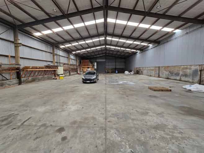 EXCEPTIONAL WAREHOUSE AND YARD OPPORTUNITY
