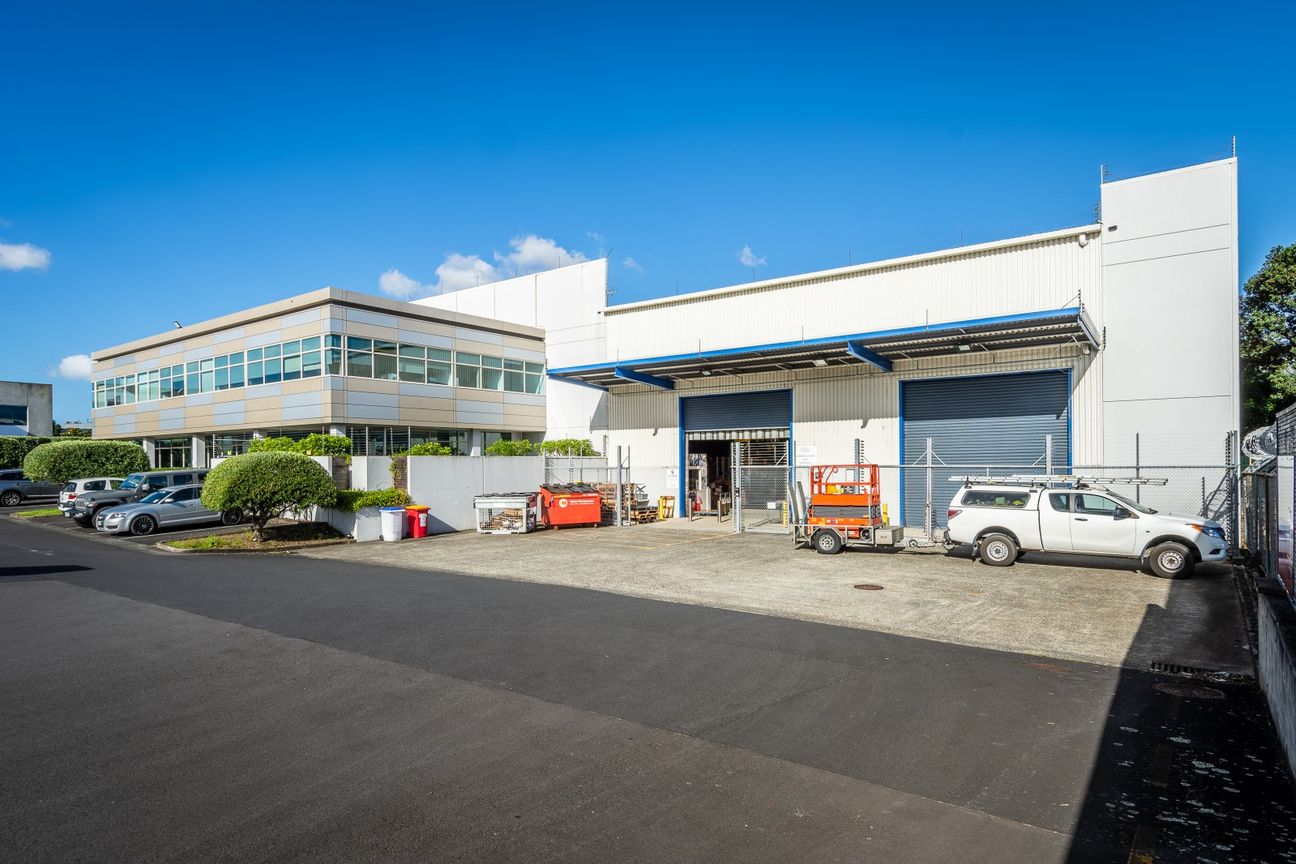 Prime Vestey Drive office and warehouse - Aanzicht 2