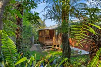 18B Atlantis Place, Totara Vale
