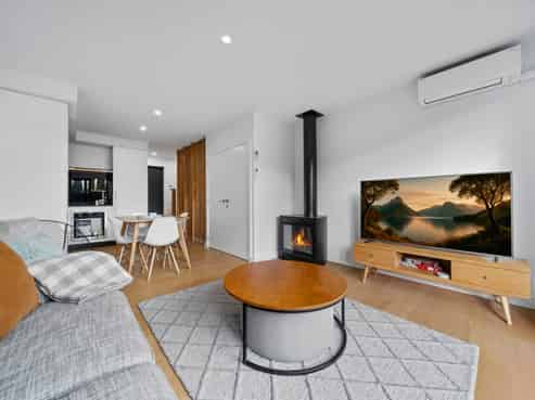 11C Kidds Way, Albert Town