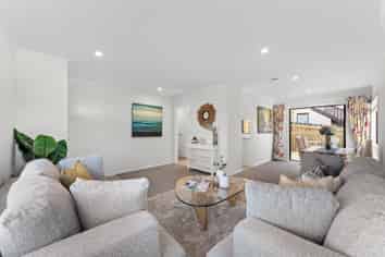 1/14 Kupari Place, Totara Vale