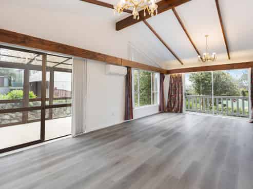 14 Glen Alton Avenue, Paparangi