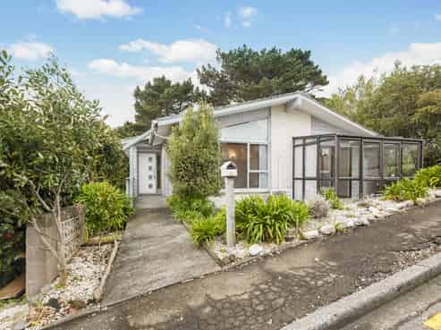 14 Glen Alton Avenue, Paparangi