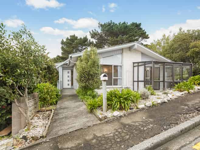 14 Glen Alton Avenue, Paparangi