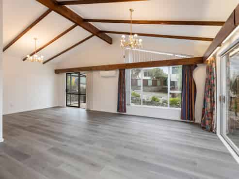 14 Glen Alton Avenue, Paparangi