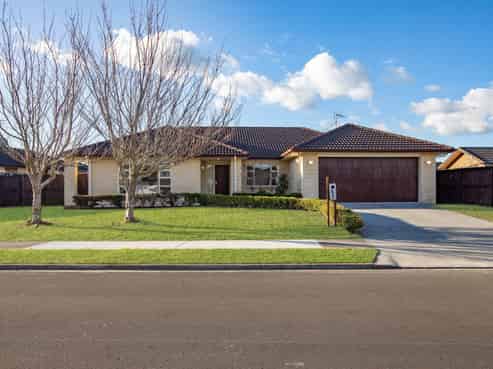 7 Holly Place, Rototuna North