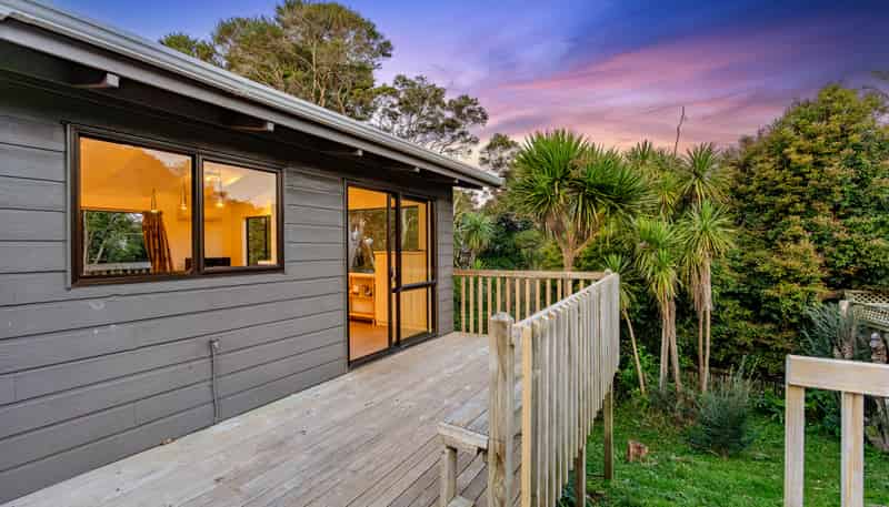 2/104 Ocean View Road, Hillcrest