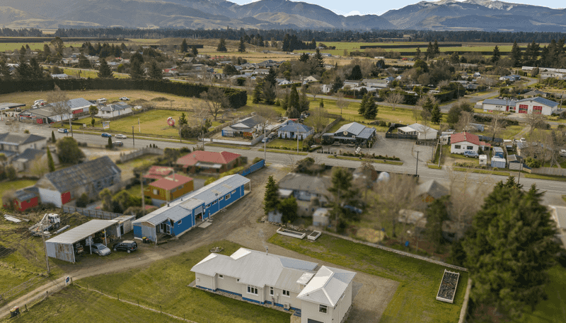 5669A West Coast Road, Springfield