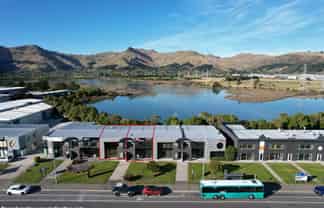 High-profile Ferry Road opportunity – 2 units