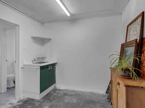 High-profile Ferry Road opportunity – 2 units