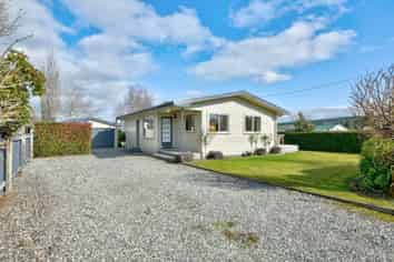 42 Newburn Street, Waikaia