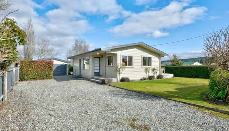 42 Newburn Street, Waikaia