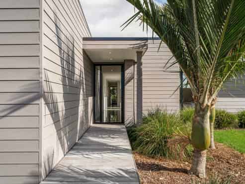2 Shearwater Lane, Point Wells