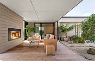 2 Shearwater Lane, Point Wells
