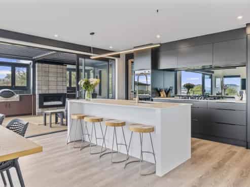 21 Coprosma Crescent, Waipahihi