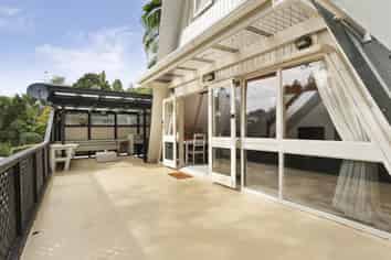 14 Mahoe Rd, Titirangi