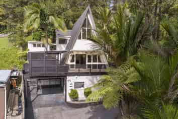14 Mahoe Rd, Titirangi