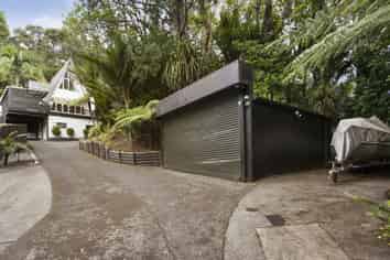 14 Mahoe Rd, Titirangi