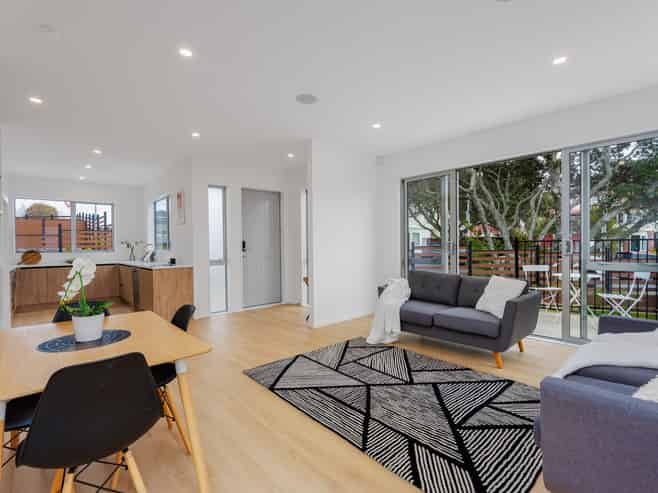 7 Sunrise Avenue, Mairangi Bay