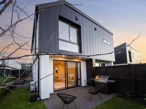 16D Champion Street, Edgeware