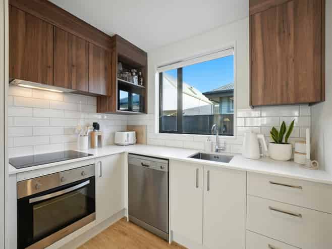 16D Champion Street, Saint Albans