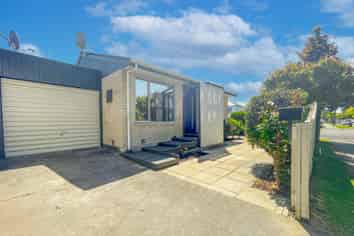 1/99 Bishop Street, Saint Albans