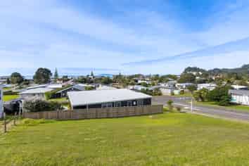 4 Ross Place, Whiritoa