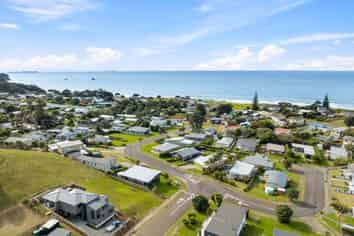 4 Ross Place, Whiritoa