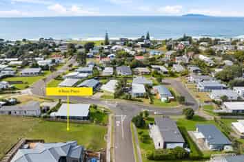 4 Ross Place, Whiritoa