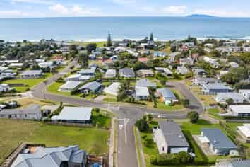 4 Ross Place, Whiritoa