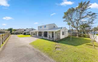 49A Bay Street, Red Beach