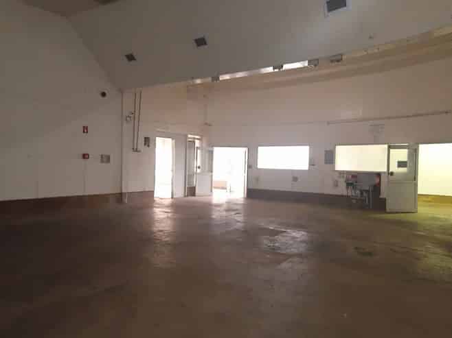 Versatile warehouse facility