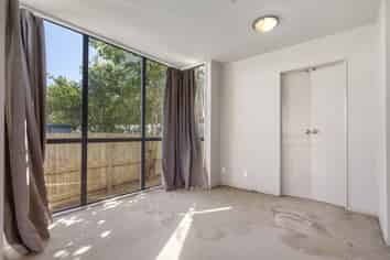 GA/8 Crown Lynn Place, New Lynn