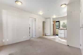 GA/8 Crown Lynn Place, New Lynn