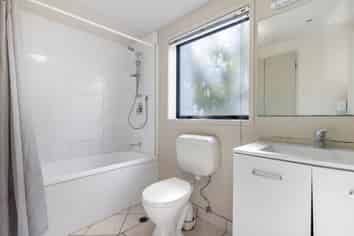 GA/8 Crown Lynn Place, New Lynn