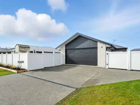 17 Cleaver Street, Woodend