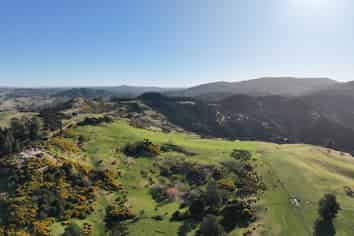 121 Silverstream Valley Road, North Taieri