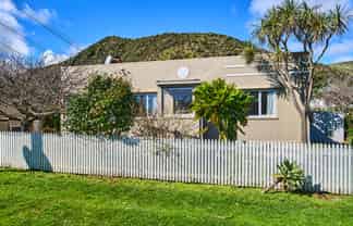 7 Ames Street, Paekakariki