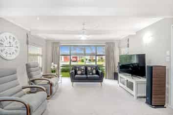 4 Langley Avenue, Milson