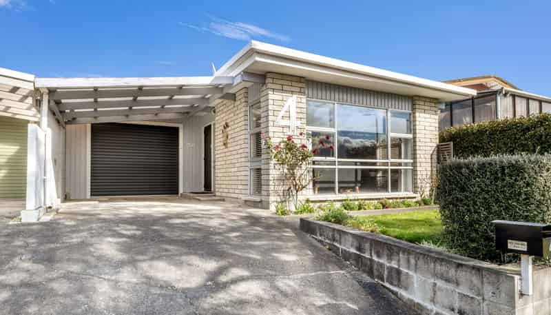 4 Langley Avenue, Milson