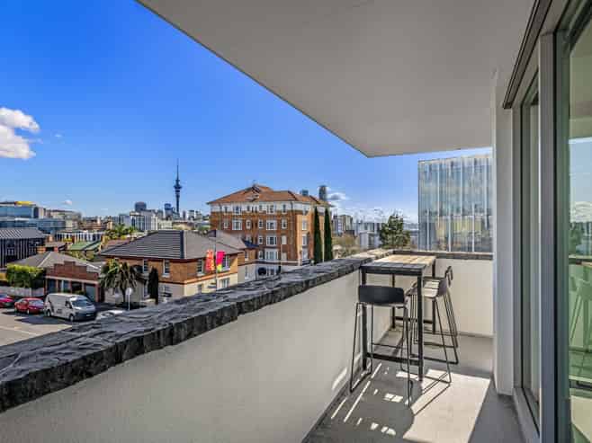 Premium Parnell office