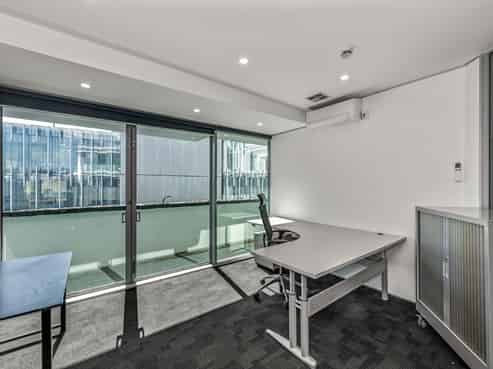 Premium Parnell office