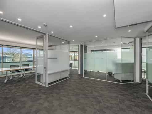 Premium Parnell office