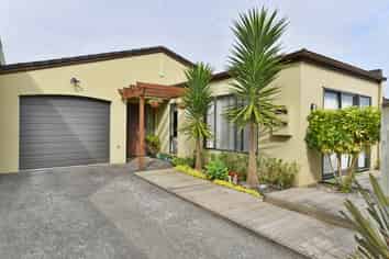 17B Ksenia Drive, Flat Bush