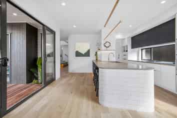 183 Te Oneroa Way, Long Bay