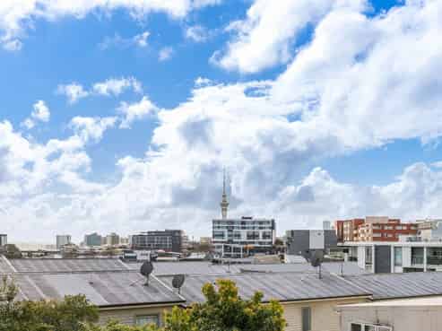 2F/5 Charlotte Street, Eden Terrace